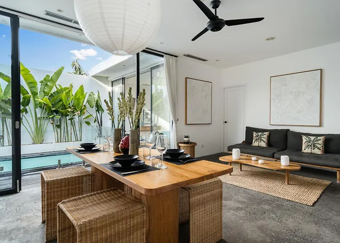 Reif 3, Luxury Poolvilla, 2 Bedrooms, 100m2, Near Canggu, Quiet Location Villa Canggu