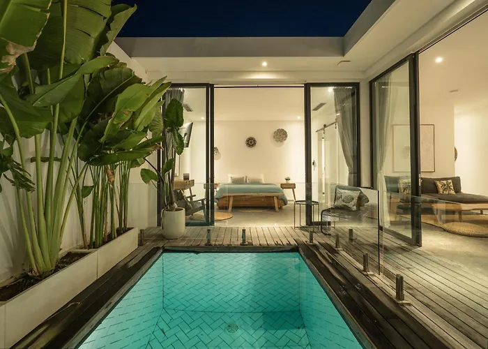 Reif 3, Luxury Poolvilla, 2 Bedrooms, 100m2, Near Canggu, Quiet Location *