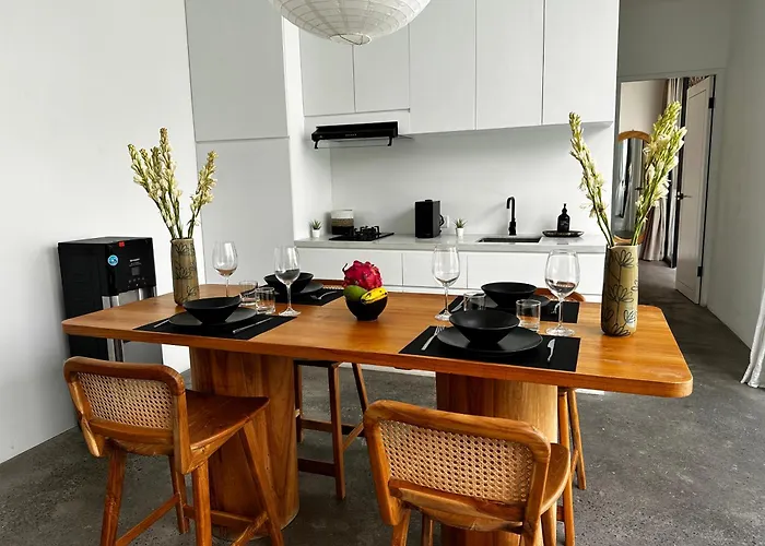 Reif 3, Luxury Poolvilla, 2 Bedrooms, 100m2, Near Canggu, Quiet Location