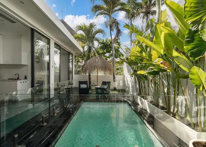 Villa Reif 3, Luxury Poolvilla, 2 Bedrooms, 100m2, Near Canggu, Quiet Location *