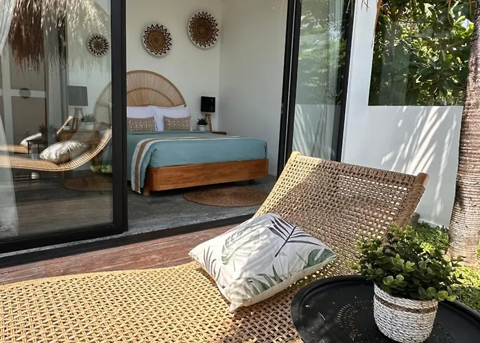 Reif 3, Luxury Poolvilla, 2 Bedrooms, 100m2, Near Canggu, Quiet Location Villa *
